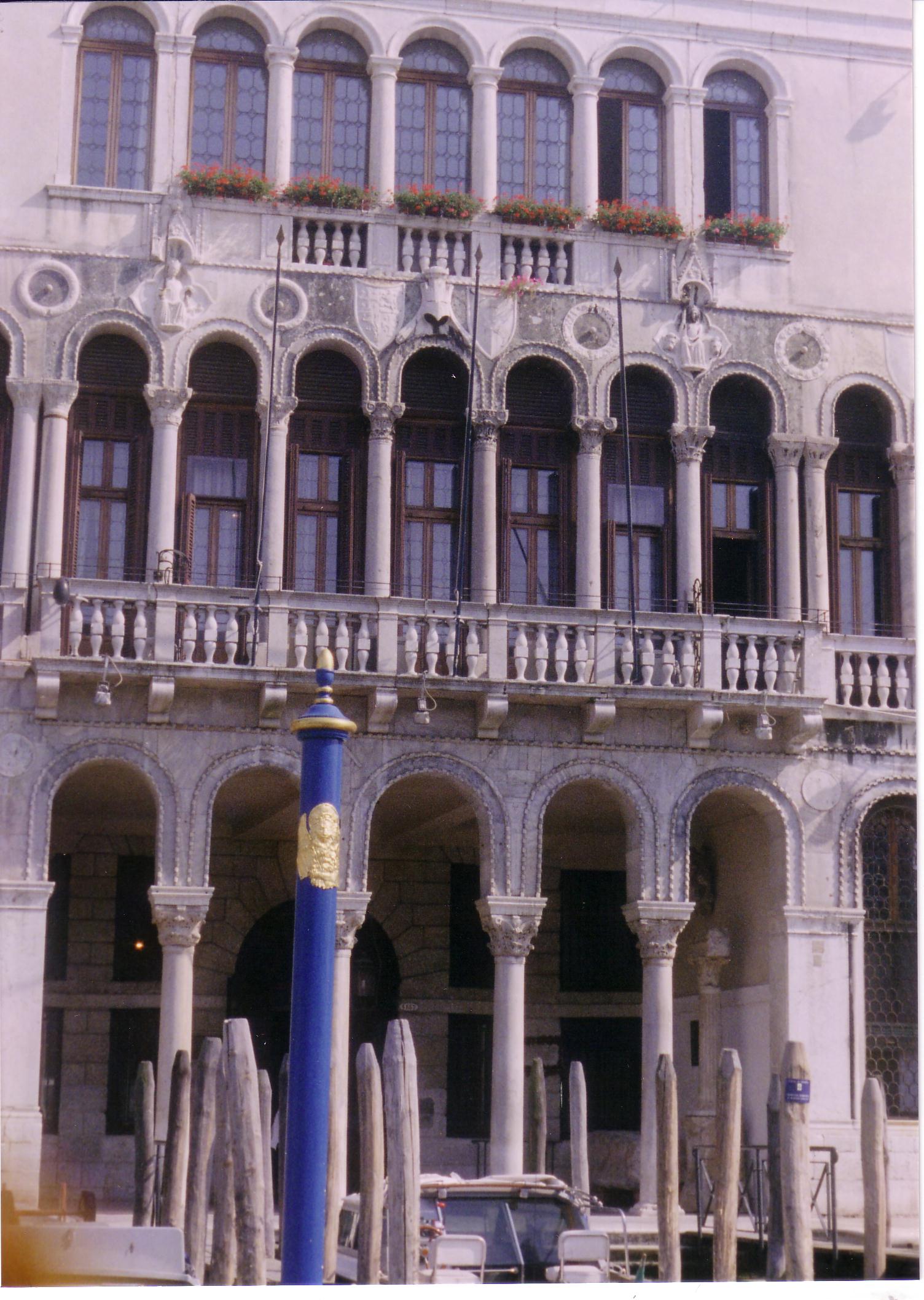 House No 85. Now called, Palazzo Corner-Loredan. (S. Marco 4137) Riva del Carbon