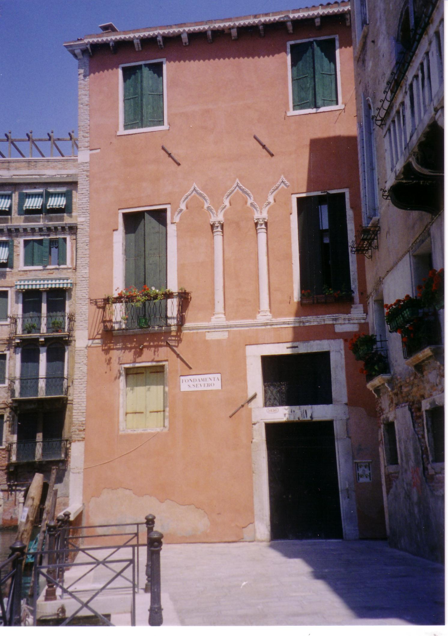 House No 75 Palazzo Dona-Ottoboni (Castello 5136) on the corner of Fondamenta S. Severo and Calle Larga S. Lorenzo