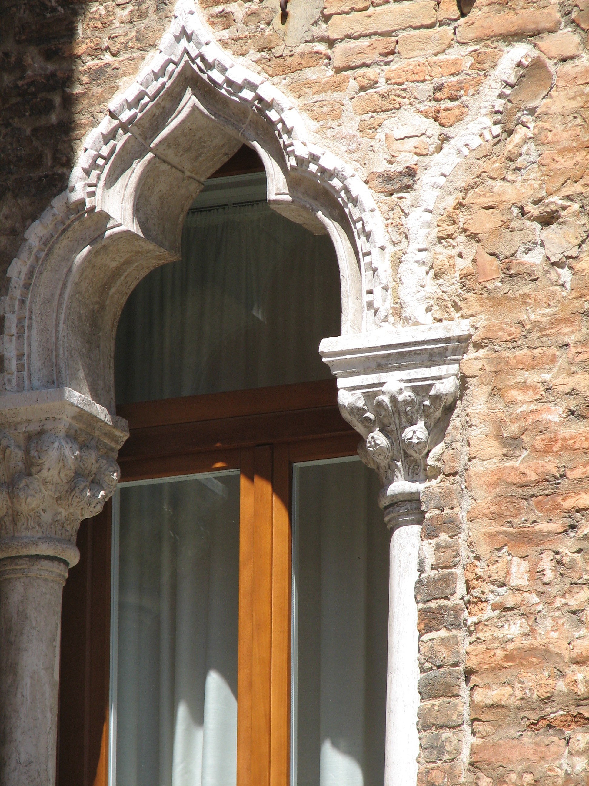 Window of House No 44 (at start of Calle Piasentina) (Castello 4395A)