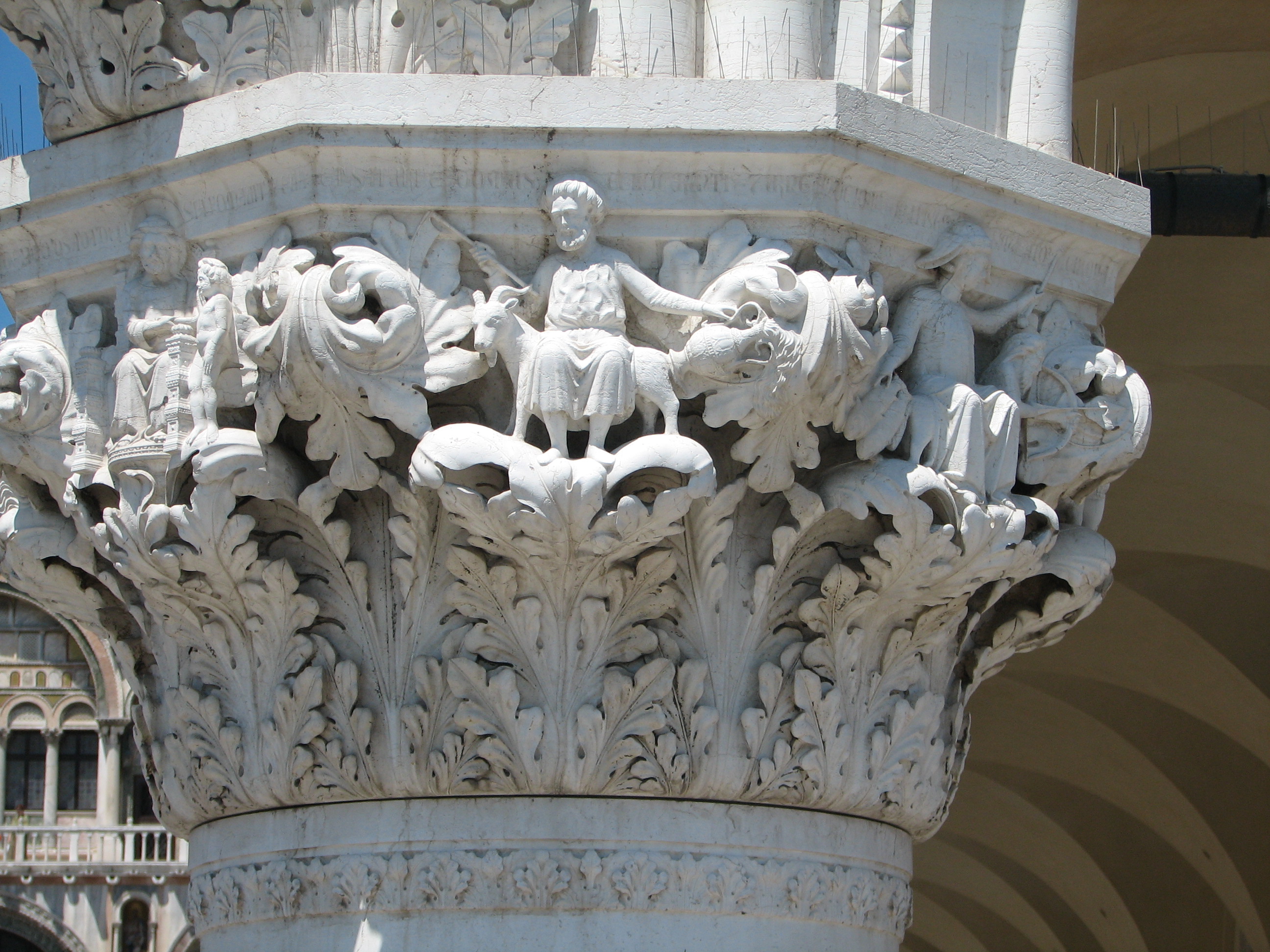 Lower Capitals of the Ducal Palace (Piazzetta faade) No 18 (19) Zodiac