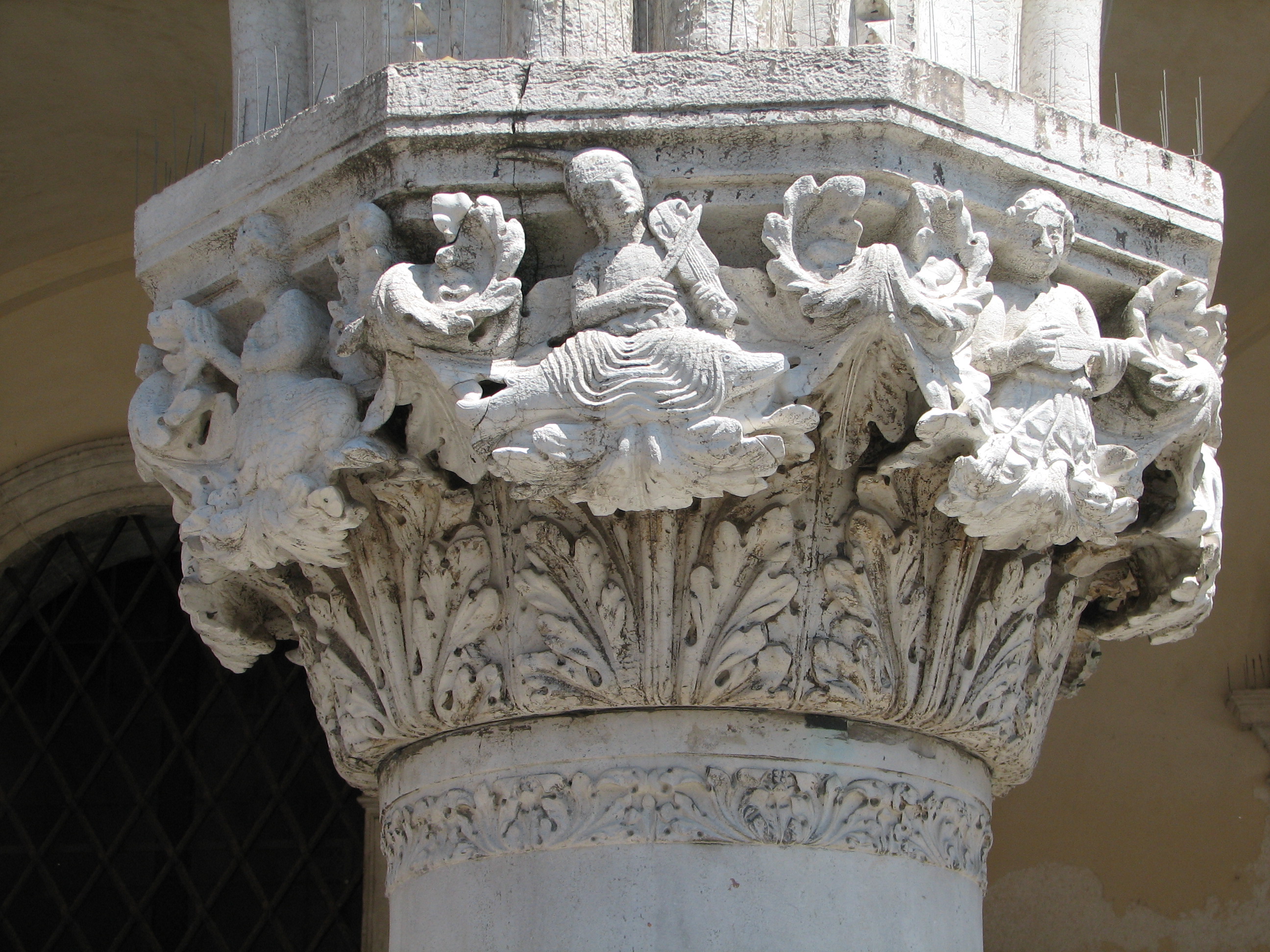 Lower Capitals of Ducal Palace: No 31 (6) Copied from No 8