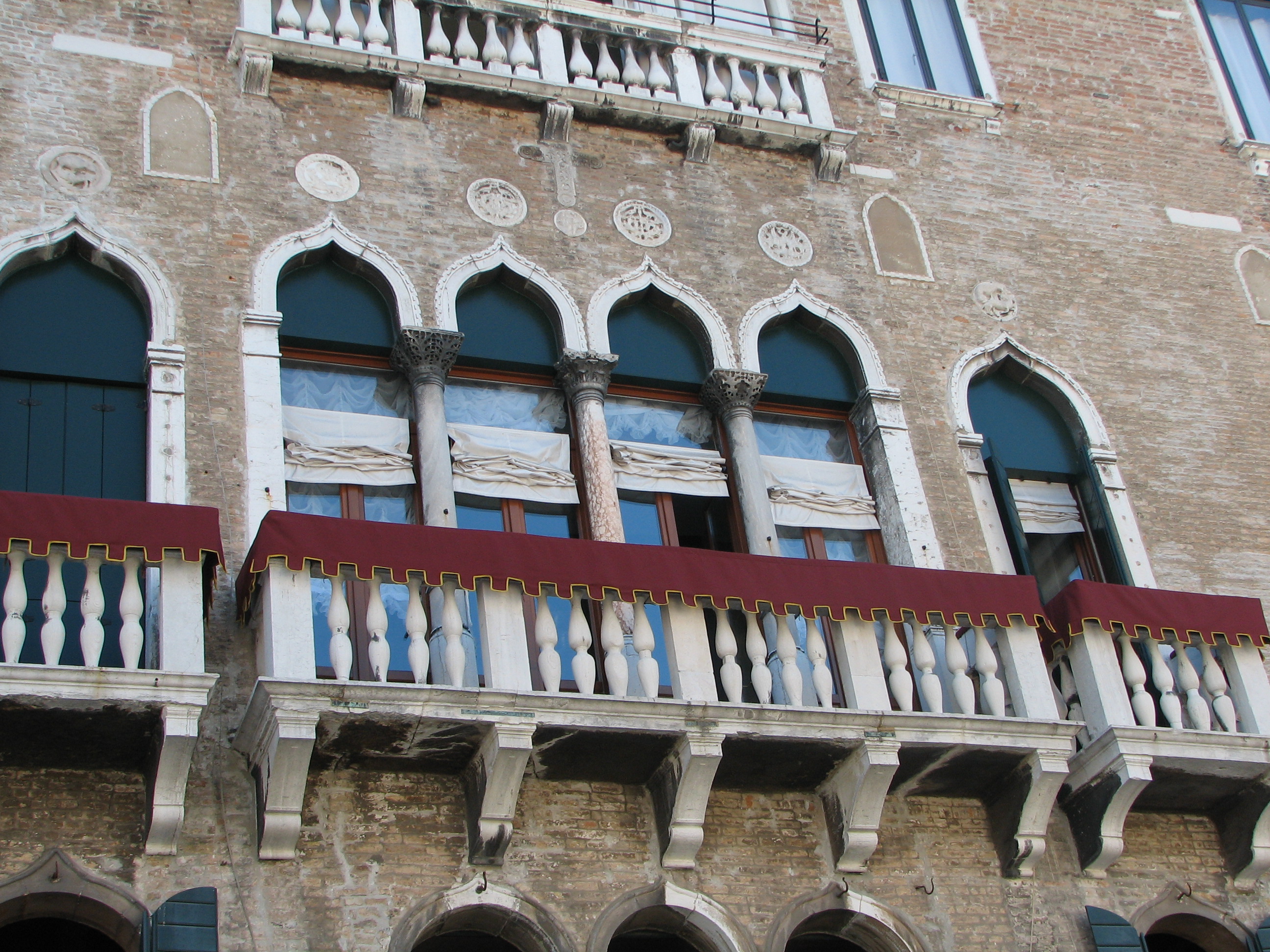 Palazzo Vitturi (Castello 5246). S. Maria Formosa