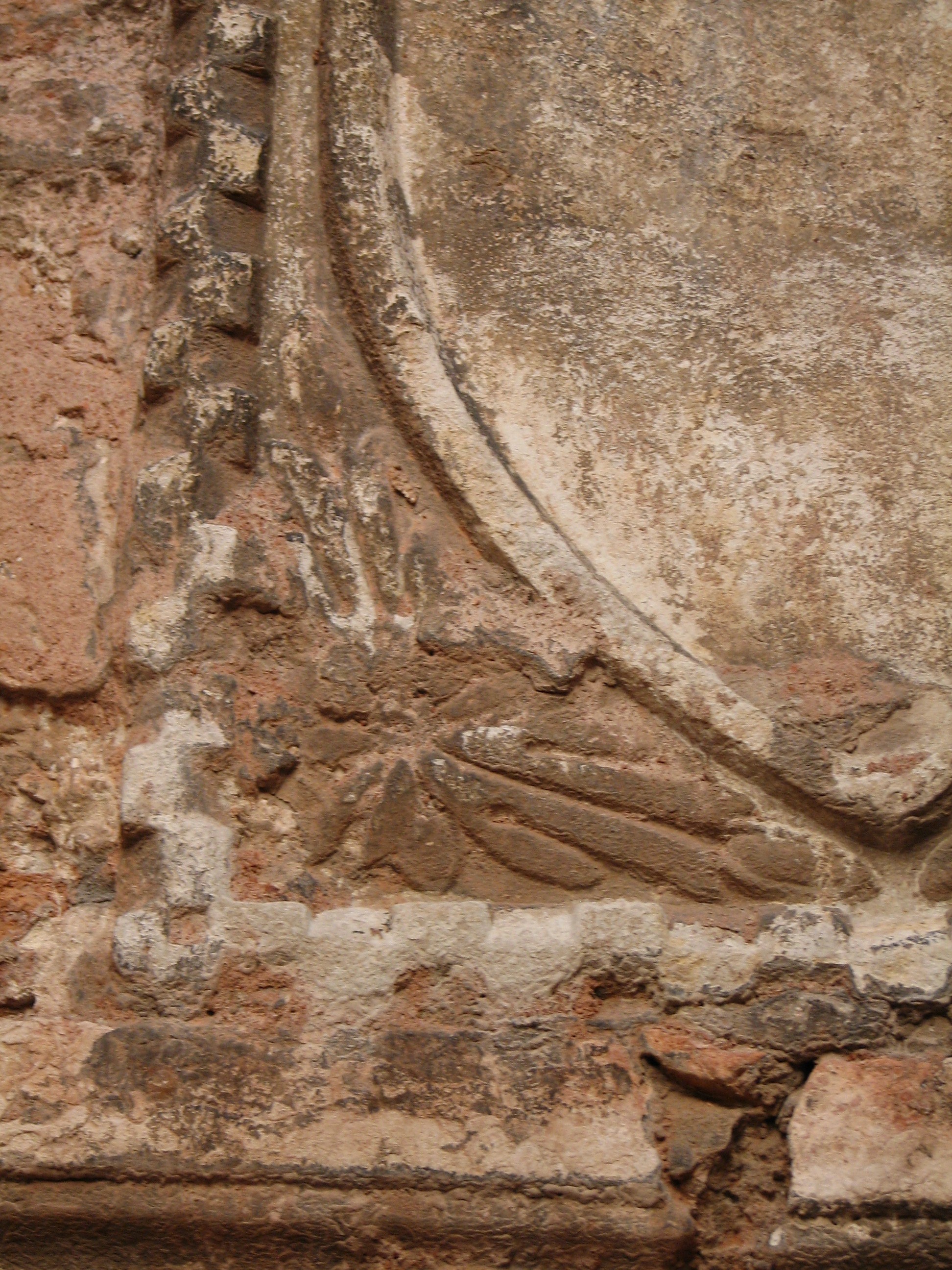 Detail of corner of shield on Door-Head: Ramo Rimpetto Mocenigo (Off Fondamenta de li Giue) (S. Croce 2054-2067)