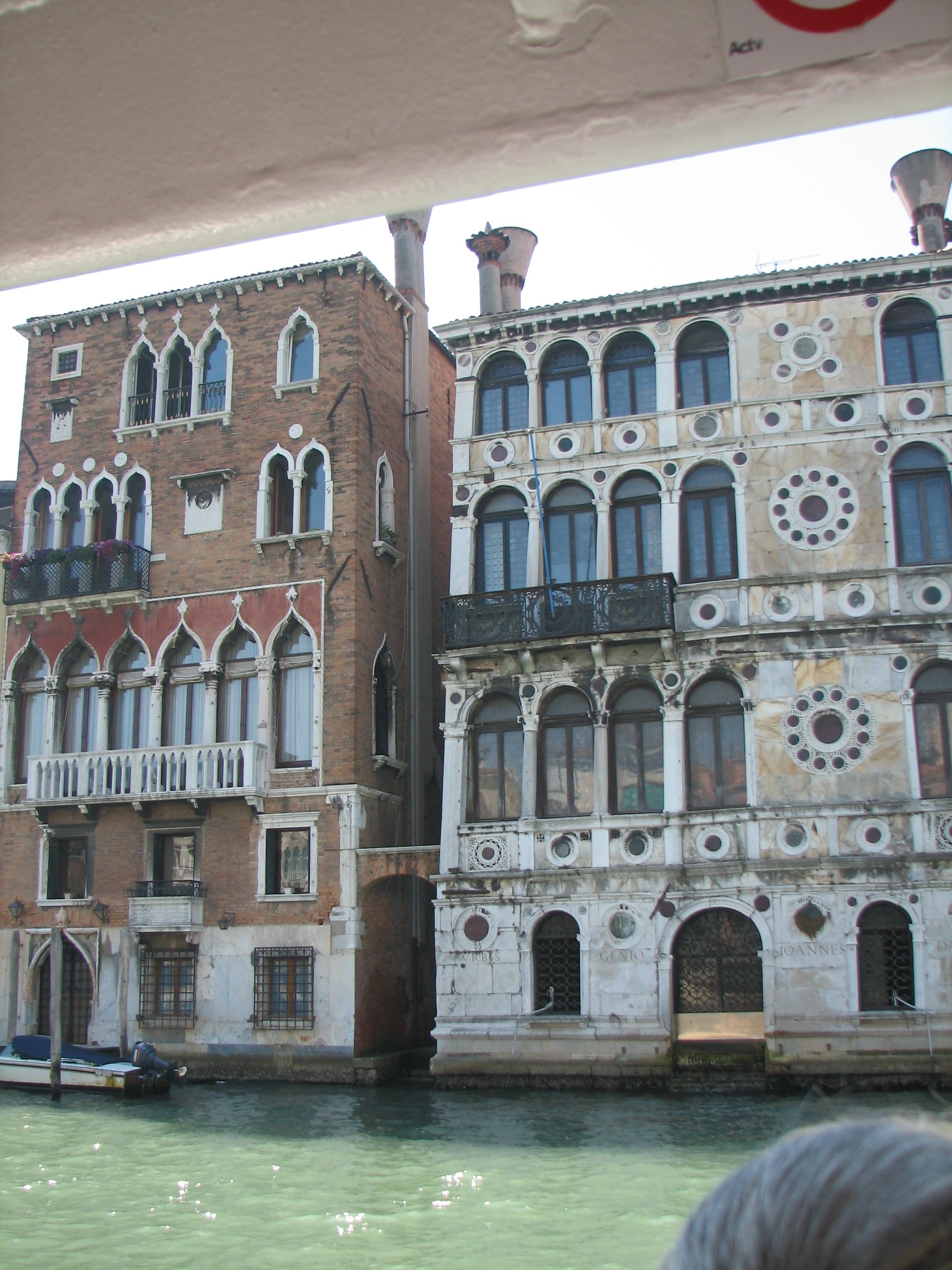 Palazzo Barbaro (Dorsoduro 349) (left), Palazzo Dario (Dorsoduro 352) (right) Grand Canal