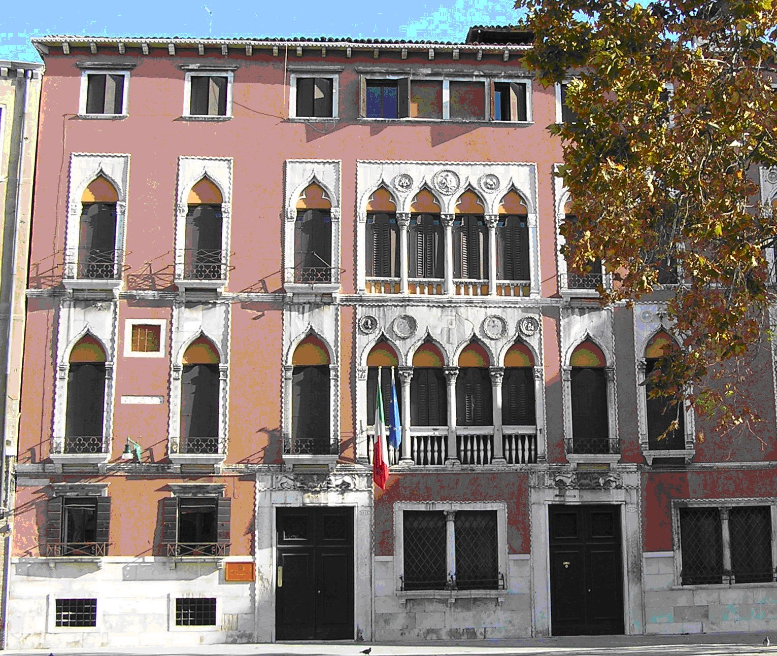 Palazzo Soranzo a San Polo, house on the left.