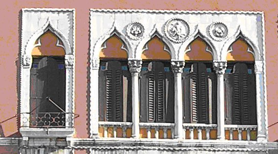 Palazzo Soranzo a San Polo, cusped windows of upper storey of house on the left For details of the original photograph see here